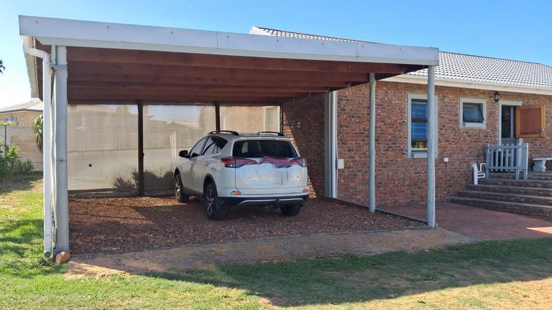 2 Bedroom Property for Sale in Stilbaai Wes Western Cape